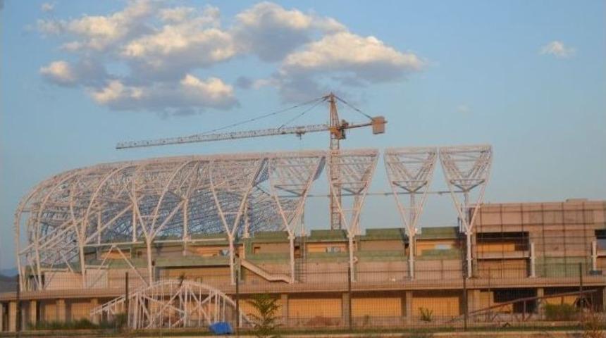 Malatya Arena&rsquo;da Taşeron İş&ccedil;iler İş Bıraktı