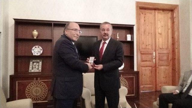 K&uuml;lt&uuml;r Ve Turizm Bakanlığı M&uuml;steşarı Dursun Vali &Ouml;zdemir&rsquo;i Makamında Ziyaret Etti 1