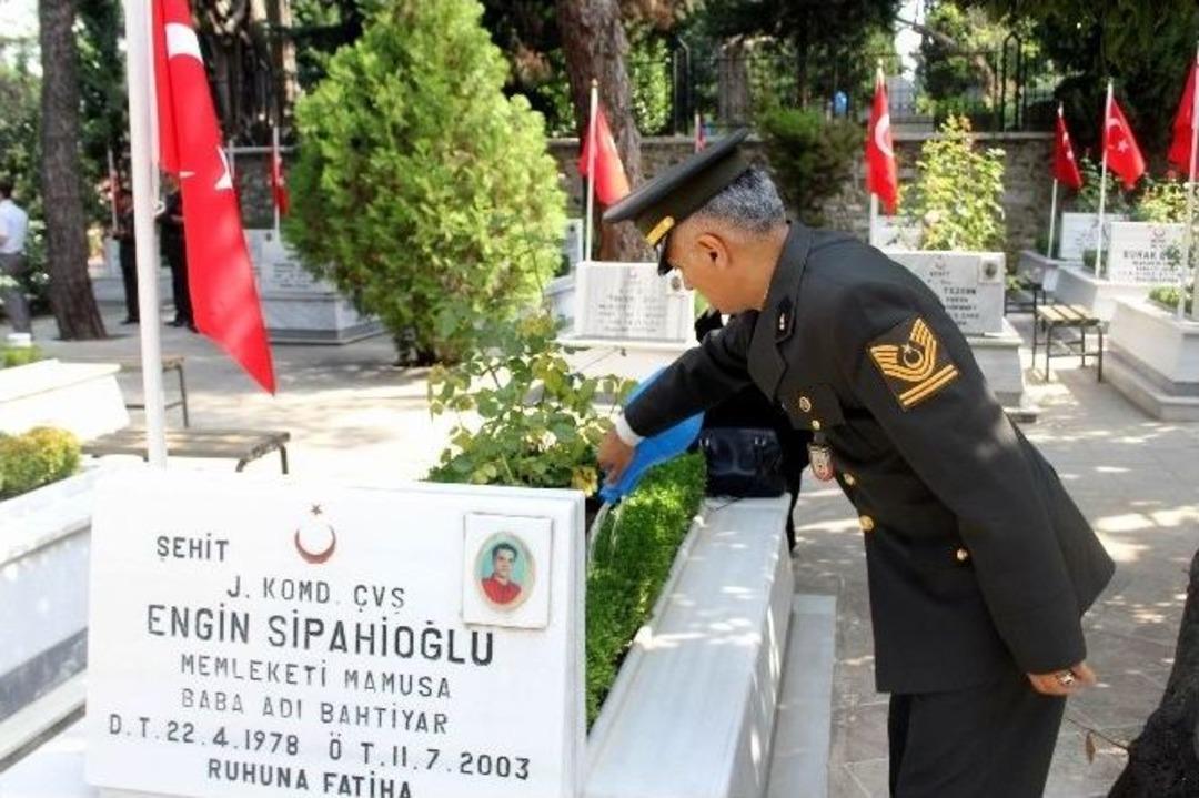 Şehit Aileleri T&uuml;rk Silahlı Kuvvetleri Şeref G&uuml;n&uuml;n&uuml; Kutladı