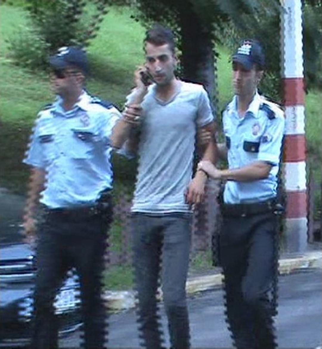 Kreşte Bı&ccedil;aklı Saldırgan Paniği