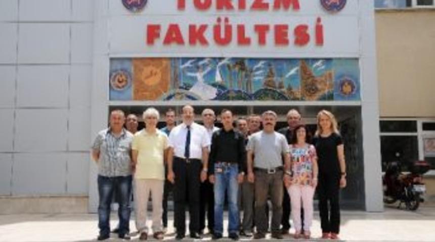 Turizm Eğitimi Almak İsteyen &Ouml;ğrencilerin İlk Tercihi A&uuml;