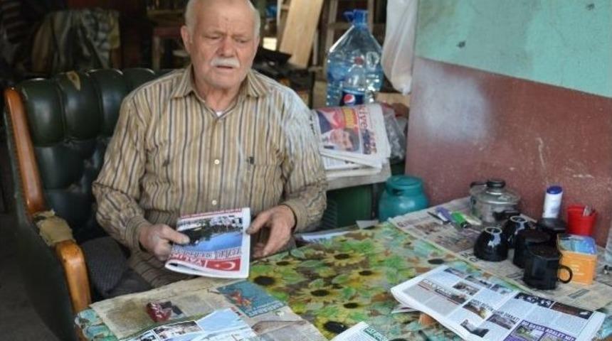 Oto Tamircisi 16 Yıldır Mahallesinde Gazete &Ccedil;ıkartıyor