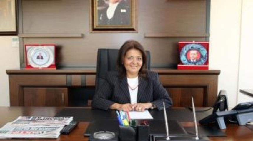 G&ouml;lbaşı Belediyesine Kadın Meclis &Uuml;yesi Vekelat Ediyor
