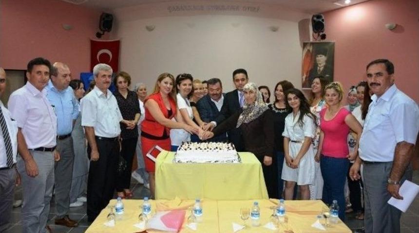 Umem Kursuna Katılanlar Sertifikalarını Aldı