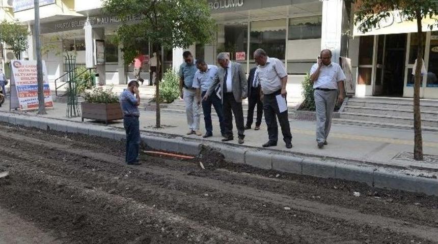 Isparta&rsquo;da Dayanıklı Asfalt Kaplama &Ccedil;alışmaları Hızla Devam Ediyor