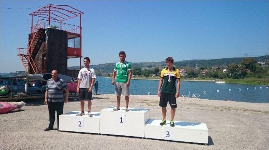 &Ccedil;arşambalı Kanocular 2 Altın Ve 1 Bronzla D&ouml;nd&uuml;