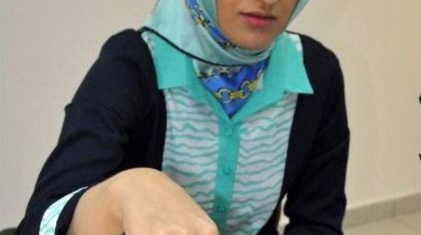 S&uuml;t&uuml; Tespih Taşı İle Mayaladı