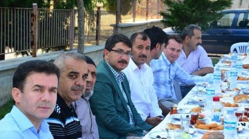 Başkan &Ccedil;elik Akpınar Mahallesi&rsquo;nde İncelemelerde Bulundu