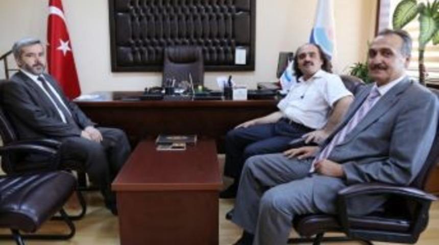 As&uuml; Fen Edebiyat Fak&uuml;ltesi Dekanlığı&rsquo;nda Devir Teslim