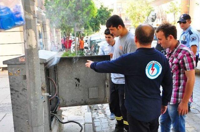 Aşırı Sıcak Elektrik Trafosunu Yaktı