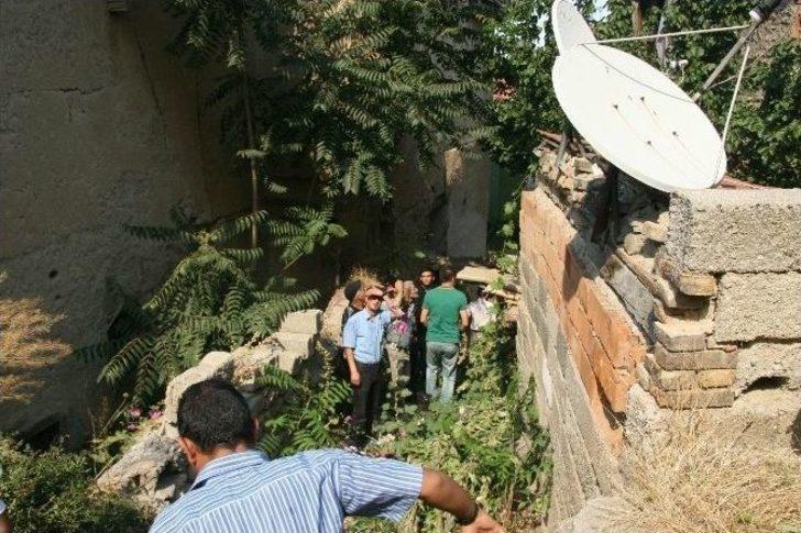 Öfke İle Çıkarılan Yangın 4 Aileyi De Evsiz Bıraktı G2