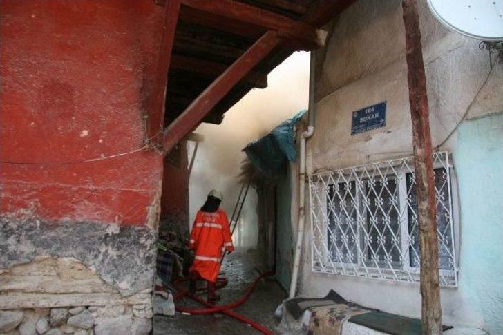 Öfke İle Çıkarılan Yangın 4 Aileyi De Evsiz Bıraktı G4