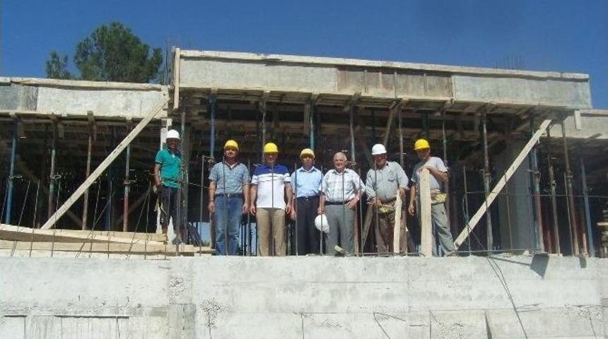 Hayırseverin Yaptırdığı Okulda &Ccedil;alışmalar Devam Ediyor