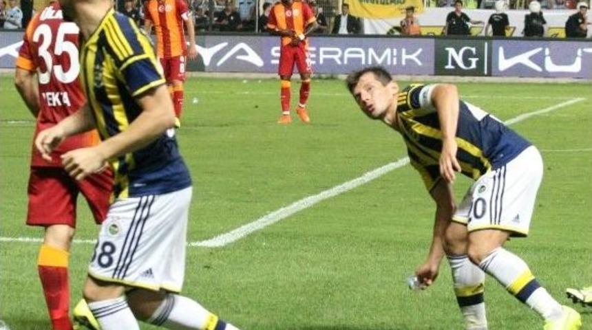 Emre&rsquo;den Ma&ccedil; Sırasında Taraftara K&uuml;f&uuml;r İddiası