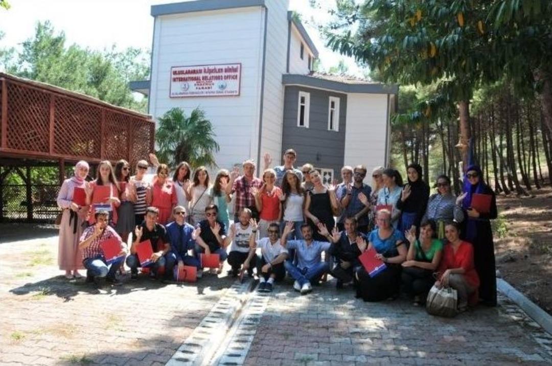 Uluslararası &Ouml;ğrenciler Om&uuml;&rsquo;deki T&uuml;rk&ccedil;e Kursunu Tamamladı