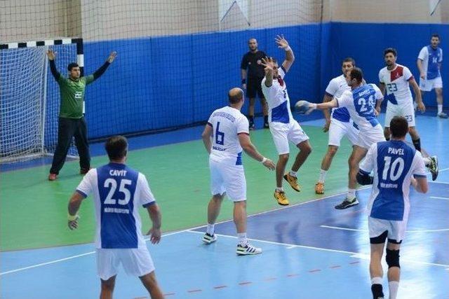 Nilüfer Belediyespor Hentbol Kupası’na Galibiyetle Başladı