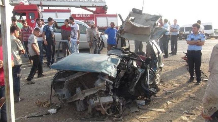 Batman&rsquo;da Trafik Kazası: 2 &Ouml;l&uuml;, 6 Yaralı