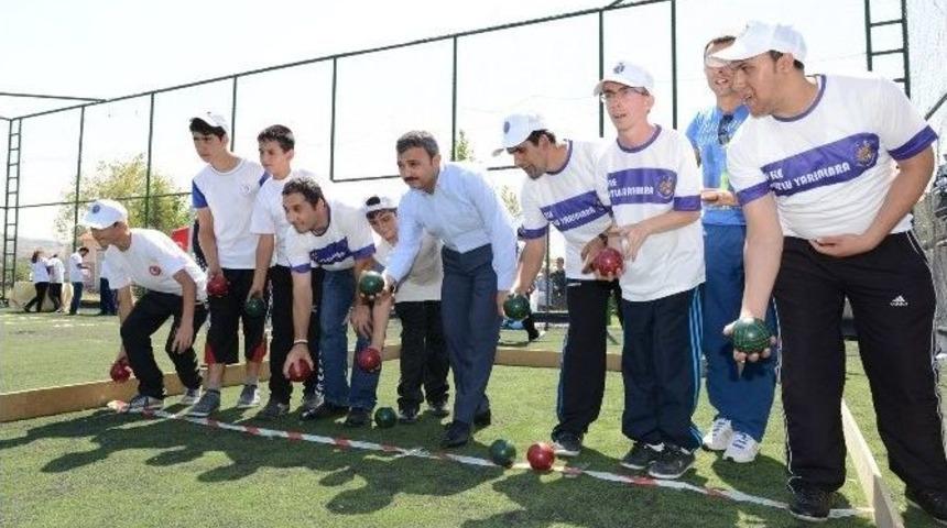 Engelli Gen&ccedil;lerin Bocce Keyfi