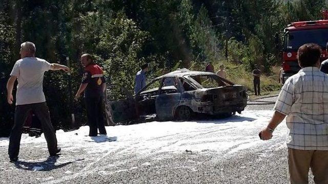 Kaza Yapan Araç Alev Topuna Döndü