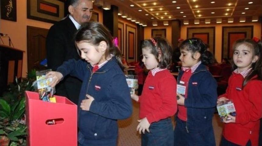 11 Yılda 26 Ton Atık Pil Toplayan Melikgazi Belediyesi 2 Bin 600 &Ccedil;am Fidanı Dağıttı