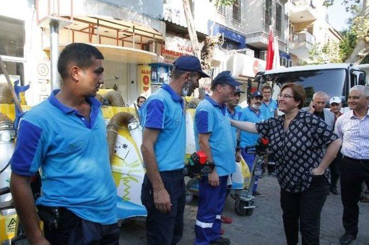 Başkan Pektaş İşçileriyle Birlikte Temizlik Yaptı G1