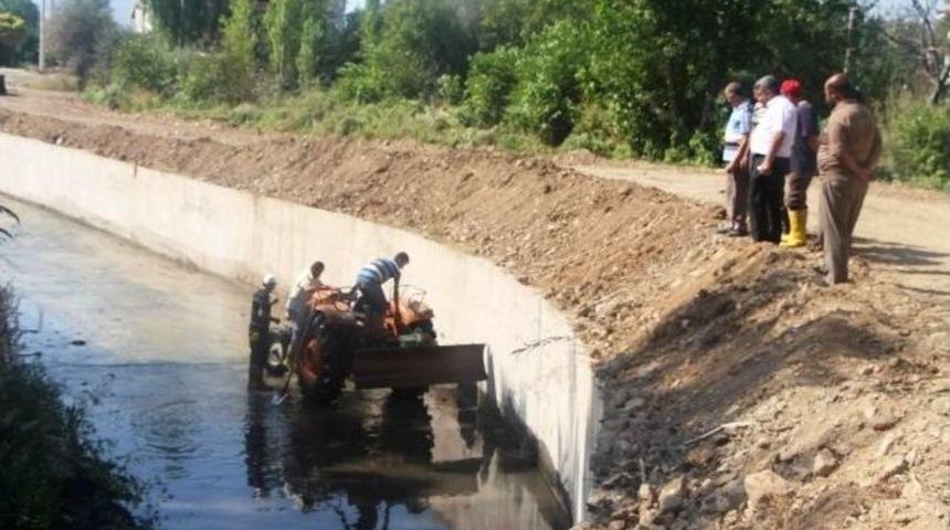 K&uuml;&ccedil;&uuml;k&ccedil;ay&rsquo;da Zemin Temizleme &Ccedil;alışması