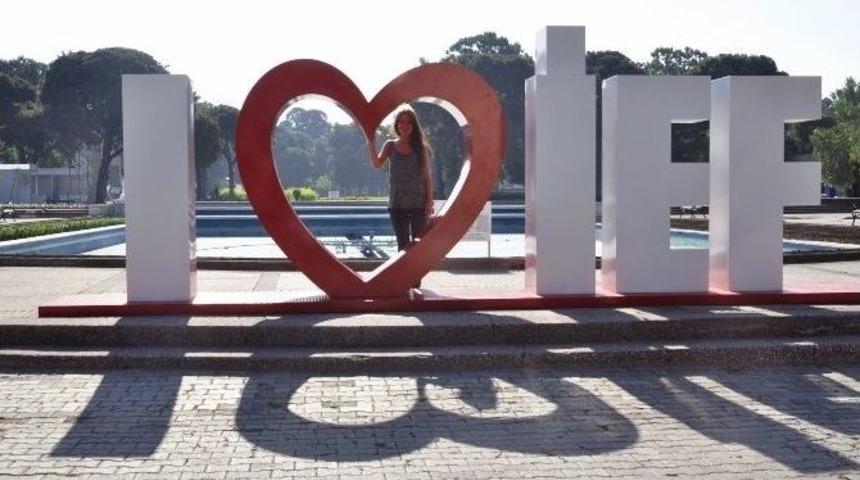 Fuar Hatırası Fotoğrafı İsteyenlere