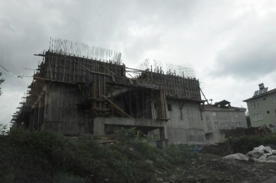 Cumhuriyet İlk&ouml;ğretim Okulu İnşaatı Y&uuml;kseliyor