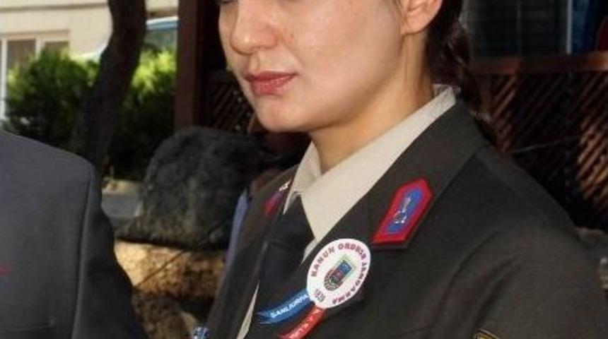 Başarılı Astsubaylar D&uuml;nya Evine Girdi