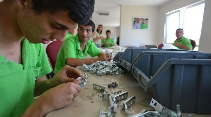 Engelliler Montaj At&ouml;lyesi A&ccedil;ılıyor