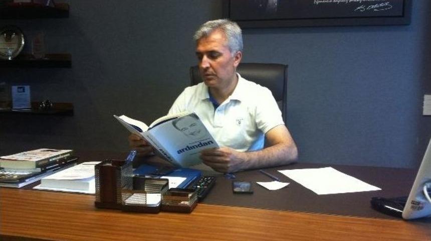 Milletvekili G&ouml;k&rsquo;ten, &ldquo;enver &Ouml;ren Ağabey&rsquo;in Ardından&rdquo; Kitabına &Ouml;vg&uuml;