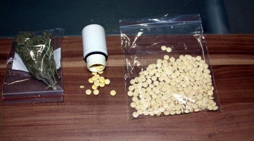 Gaziantep&rsquo;te 437 Adet Uyuşturucu Hap Ele Ge&ccedil;irildi