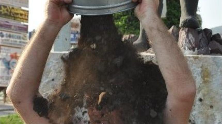 &Ouml;zelleştirmeye Karşı Başından Aşağı K&ouml;m&uuml;r D&ouml;kt&uuml;