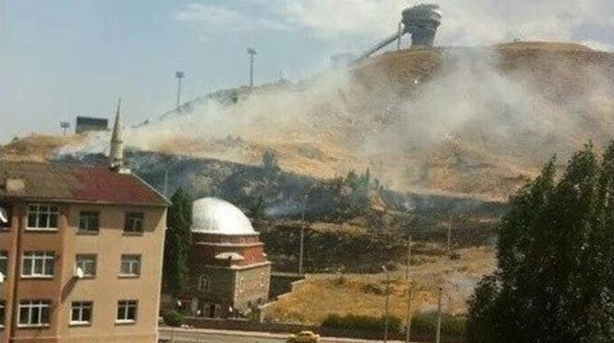 Atlama Kulelerindeki Yangın Korkuttu