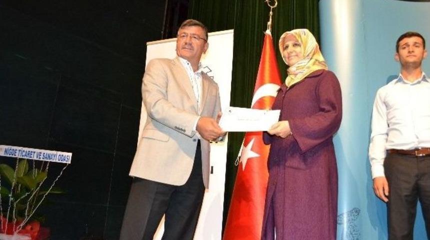 Girişmcilere Sertifika Verildi