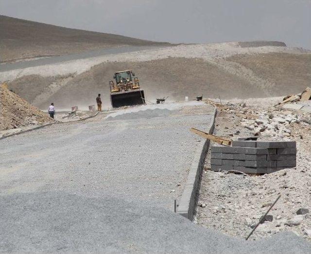 Nemrut Krater Gölü Yolu Bitme Aşamasına Geldi