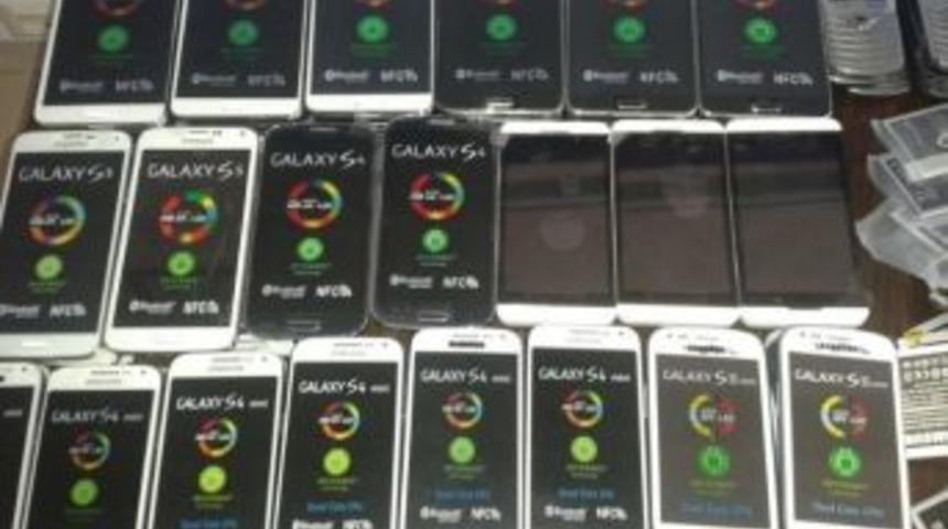 318 Adet Ka&ccedil;ak Cep Telefonu Ele Ge&ccedil;irildi