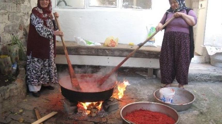 Ev Hanımlarının Kış Hazırlığı