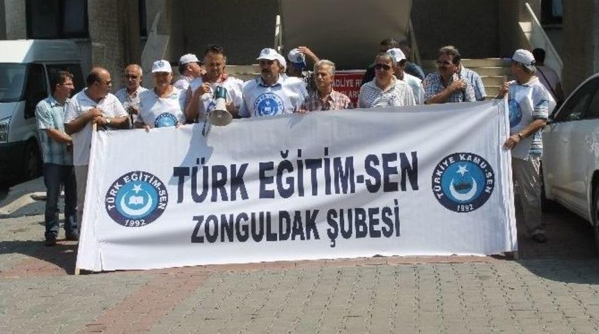 Sendikalardan Adliye &Ouml;n&uuml;nde Protesto