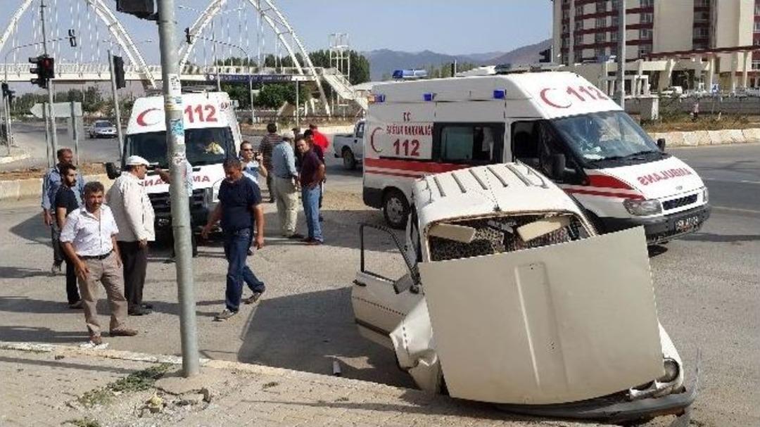 Muş&rsquo;ta Kaza, 4 Yaralı