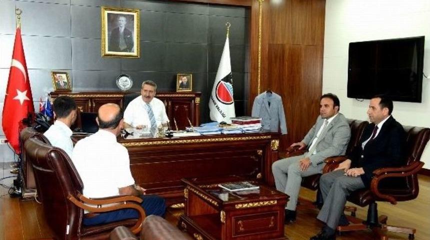 Milli Sporcu &Ouml;ner&rsquo;den Vali Kıra&ccedil;&rsquo;a Ziyaret