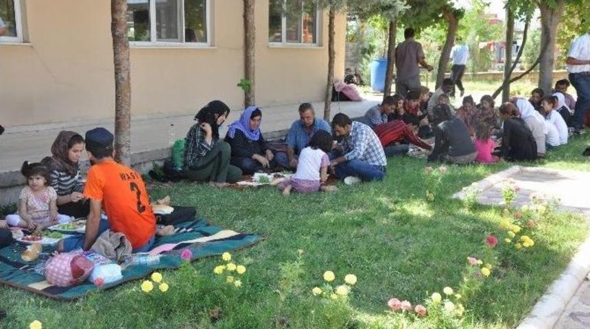 Darge&ccedil;it Belediyesi&rsquo;nden Yezidilere Yardım Eli