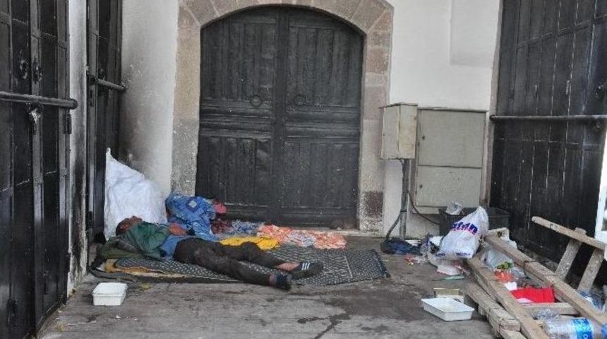 Tarihi Bedesten Tinercilerin Mekanı Oldu