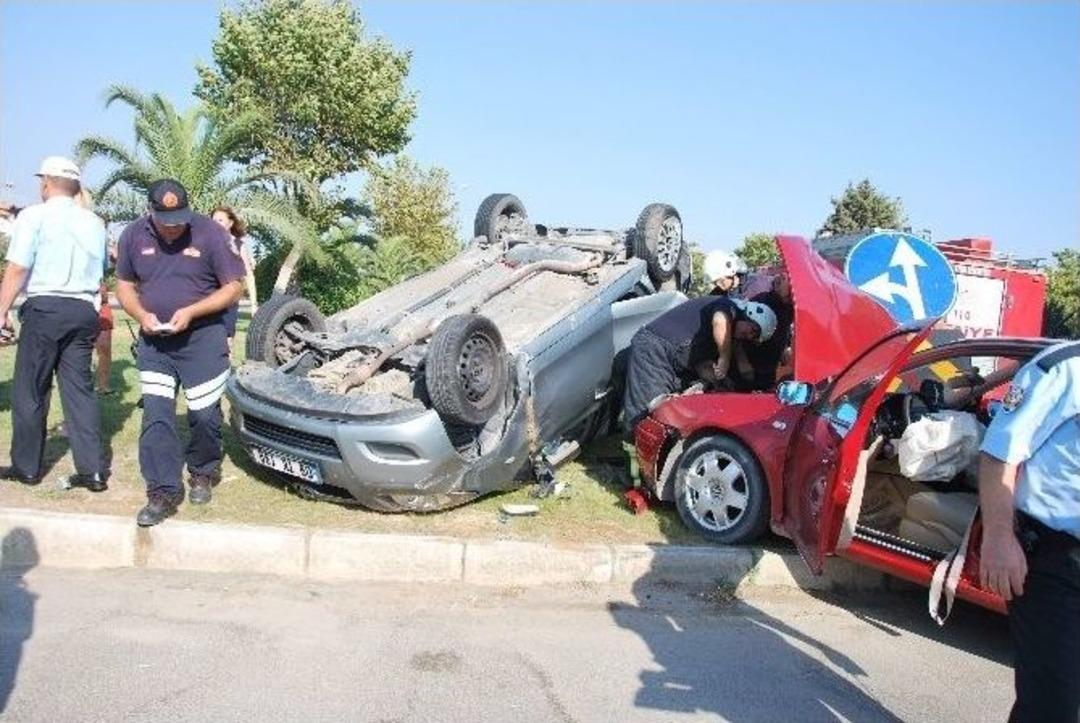 Nişana Giderken Kaza Yapan Bayanlar G&ouml;z Yaşlarını Tutamadı