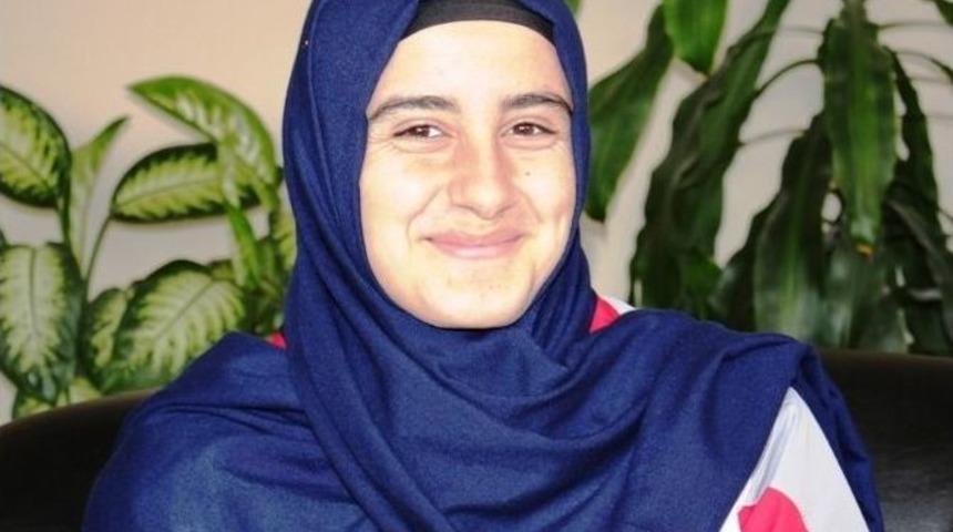 -tuğba Kılı&ccedil;&rsquo;ın G&uuml;m&uuml;ş Madalyası Korkuteli&rsquo;ni Sevindirdi