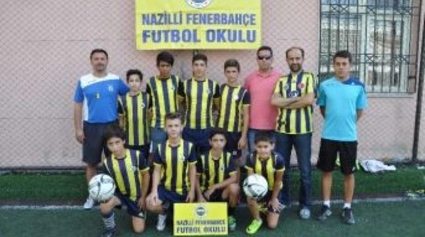 Nazillili 8 Fenerli İstanbul&rsquo;a Davet Edildi