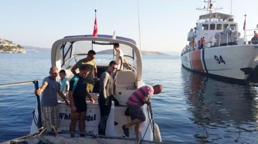 İntihar Eden Şahsı Sahil G&uuml;venlik Kurtardı