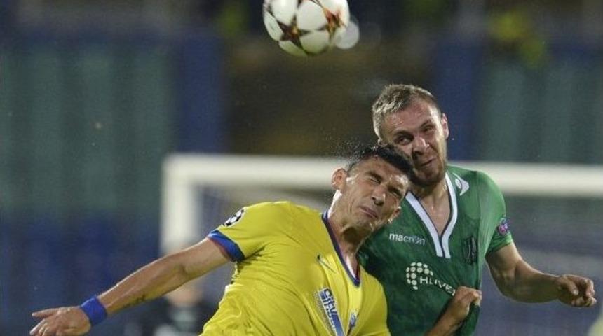 Kaleye Ge&ccedil;ti, Takımına Turu Getirdi