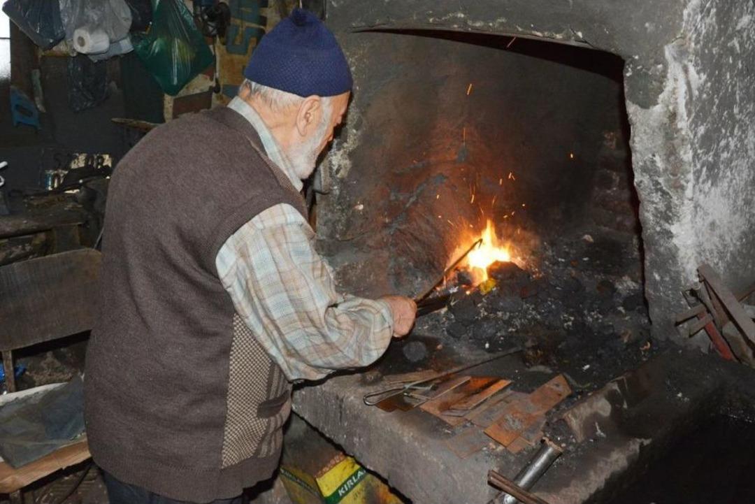 Demire 65 Yıldır Şekil Veriyor