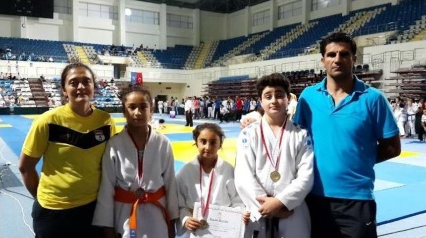 Belediye Judo Takımı Turnuvada